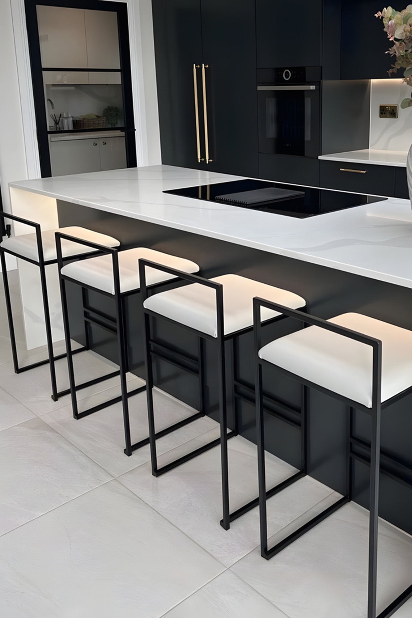 KATI ÇELİK BAR SANDALYESİ (L)