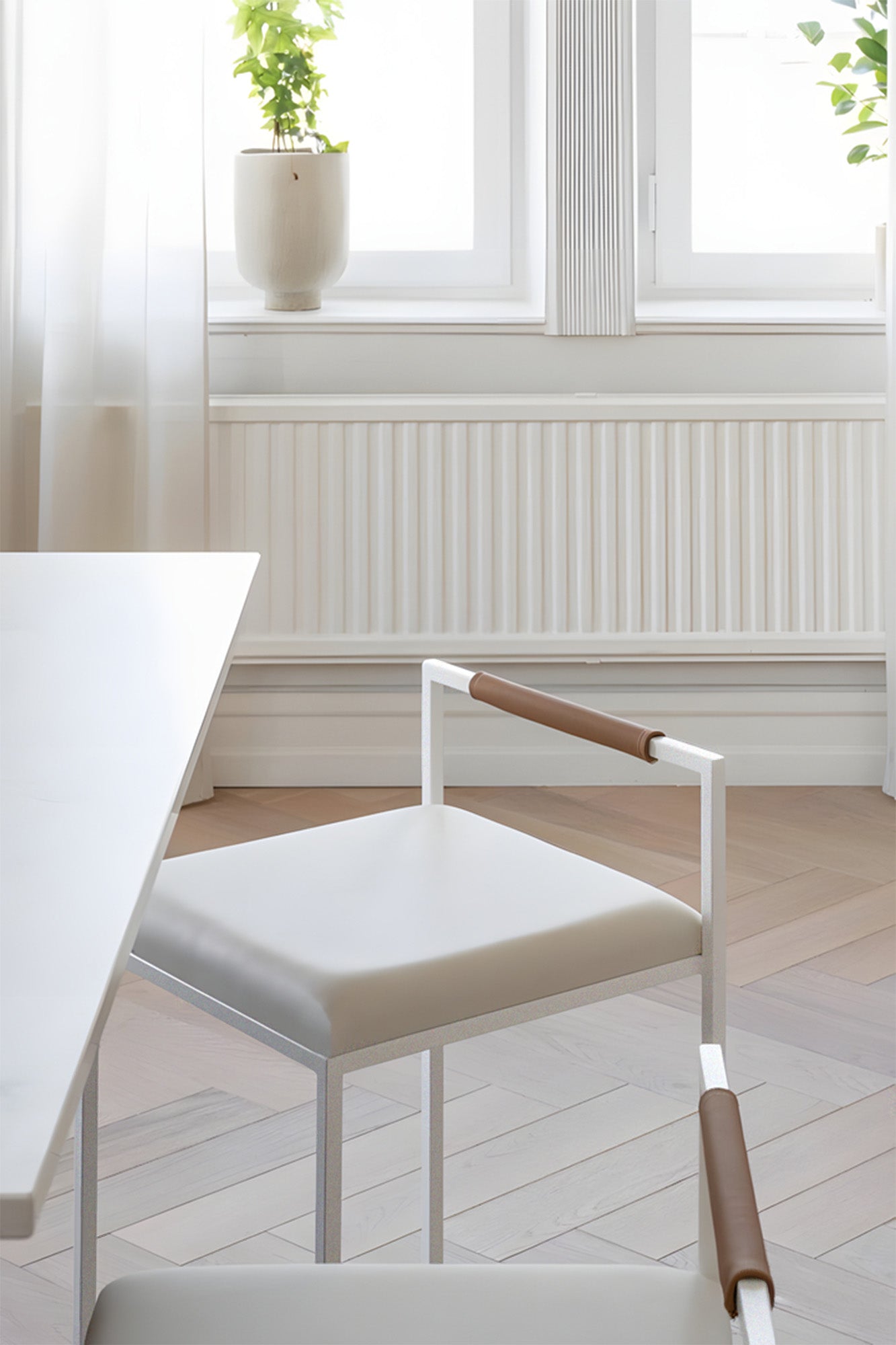 KATI ÇELİK BAR SANDALYESİ (M)