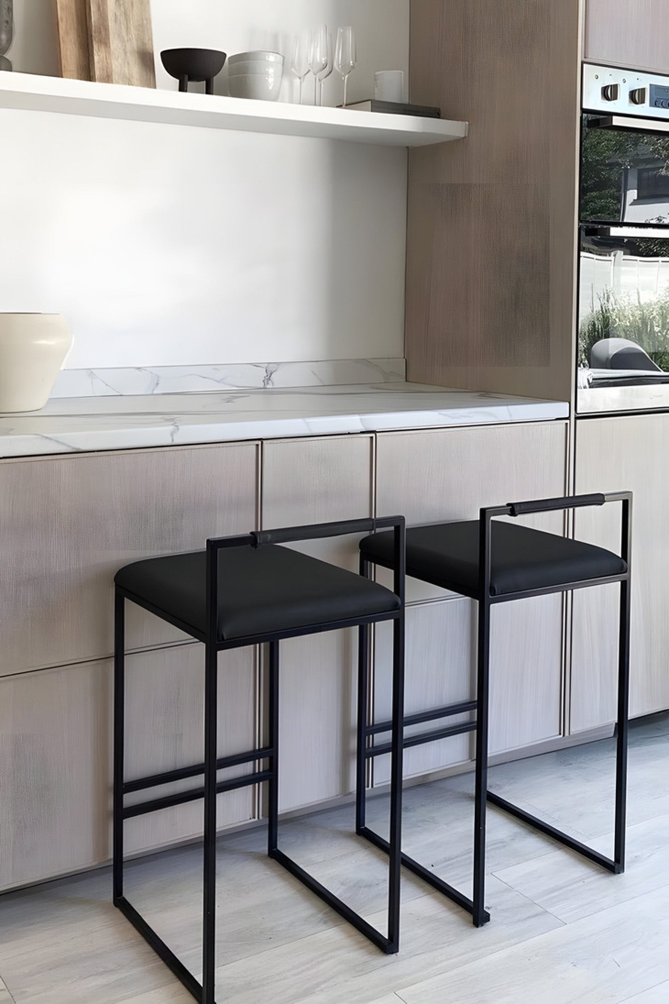 KATI ÇELİK BAR SANDALYESİ (M)