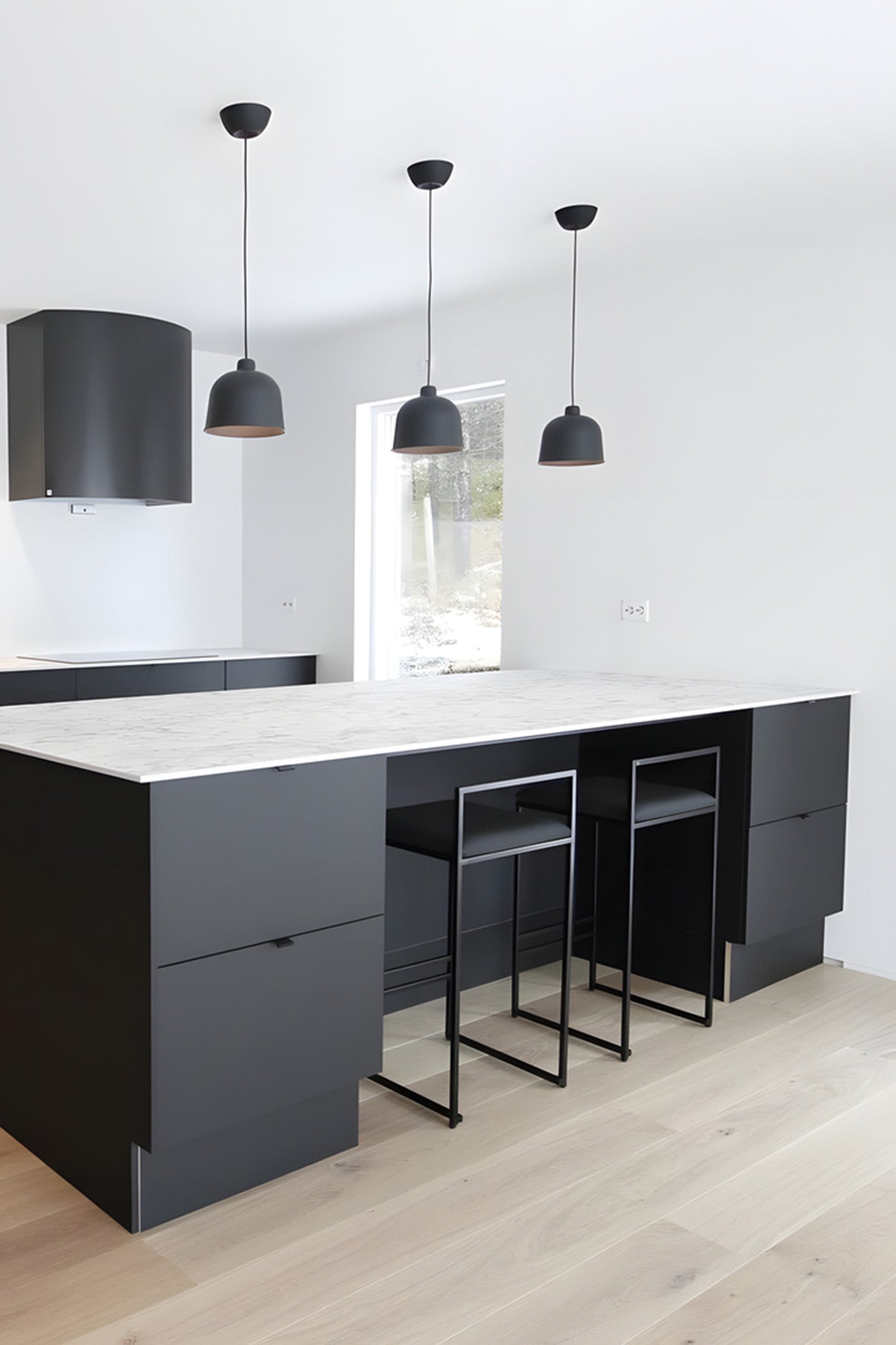 KATI ÇELİK BAR SANDALYESİ (M)