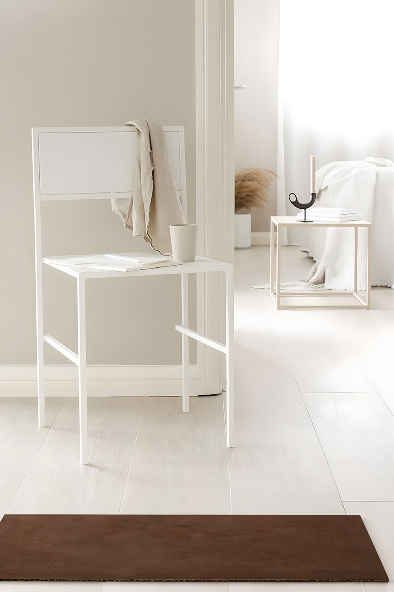 İSKANDİNAV METAL SANDALYE