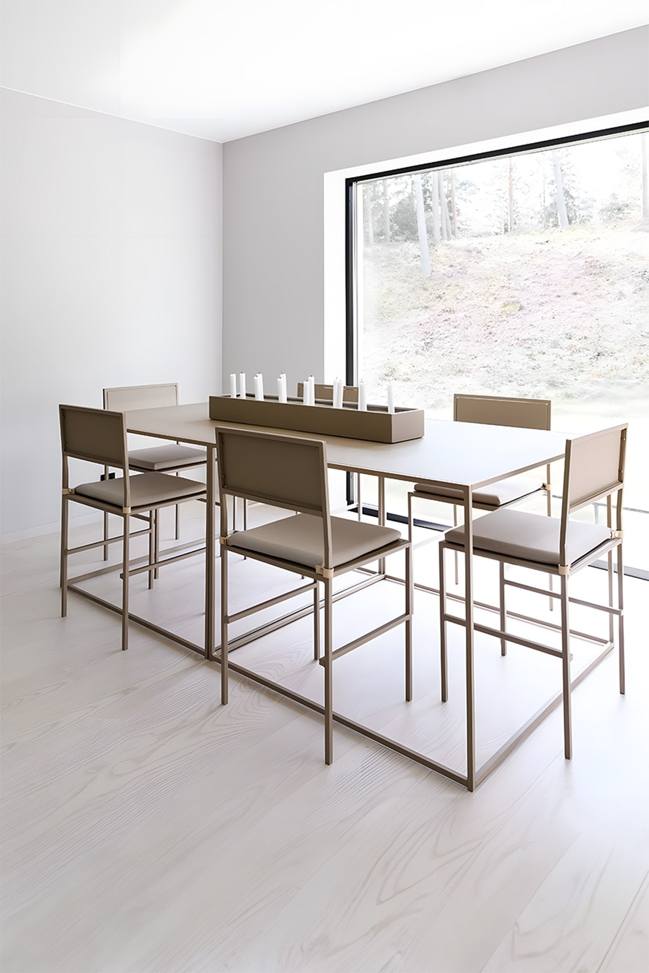 İSKANDİNAV METAL SANDALYE