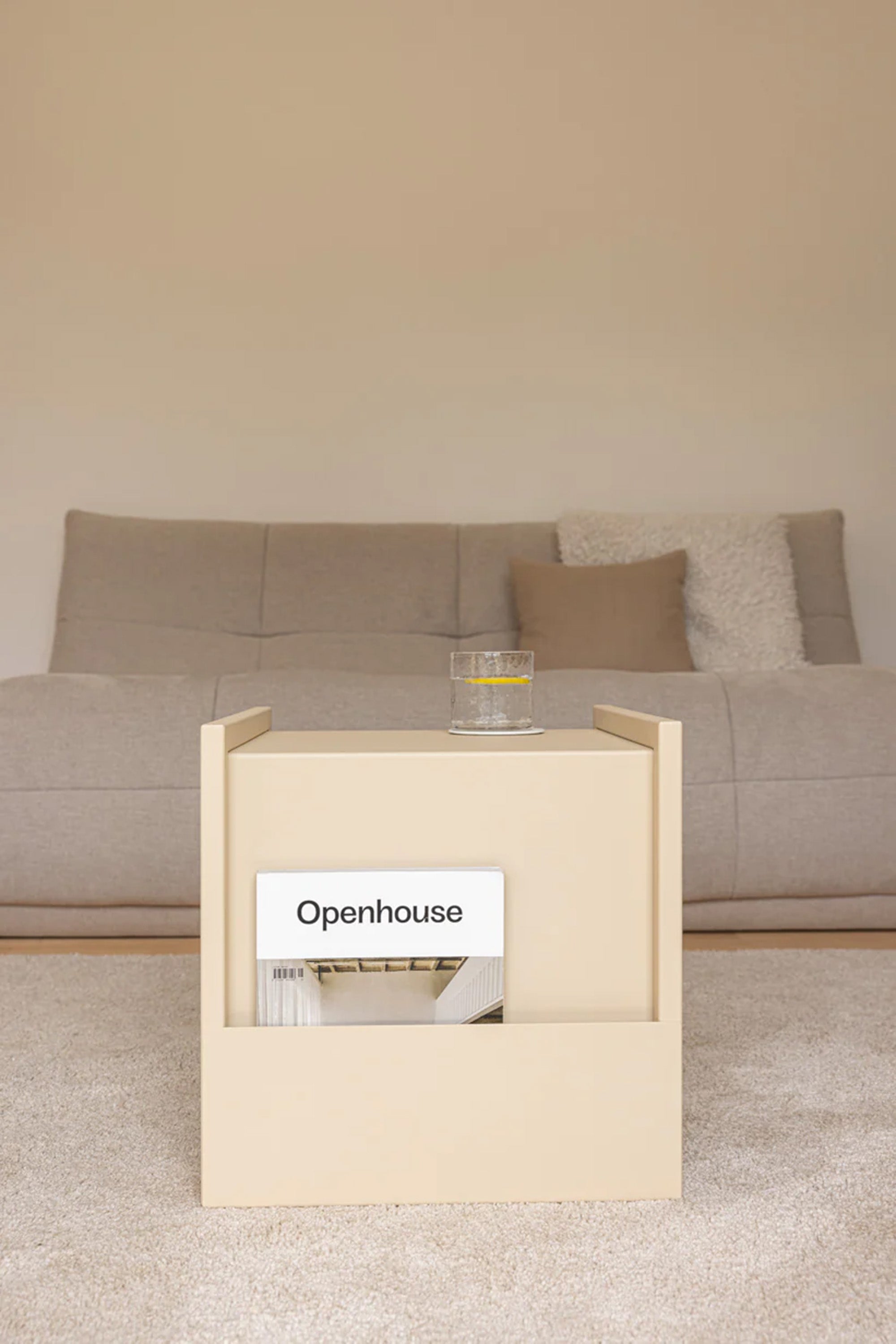 ÇELİK DERGİLİK SEHPA