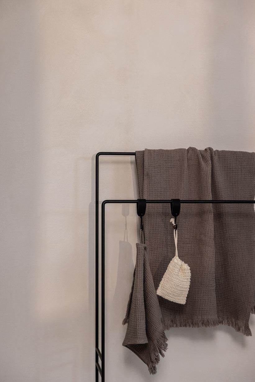 METAL AYAKLI HAVLU ASKILIĞI