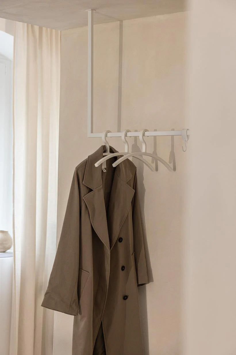 MİNİMALİST METAL PORTMANTO