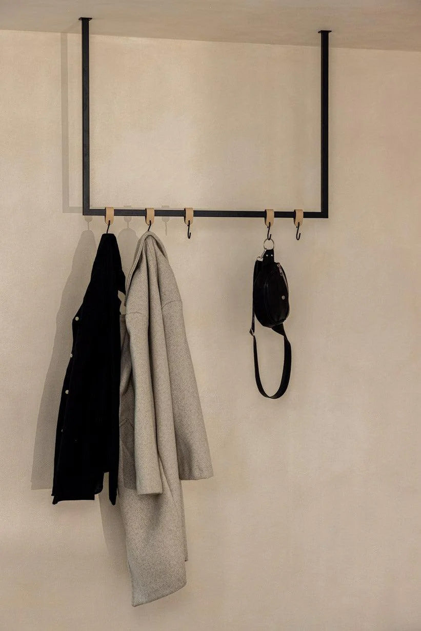 MİNİMALİST METAL PORTMANTO