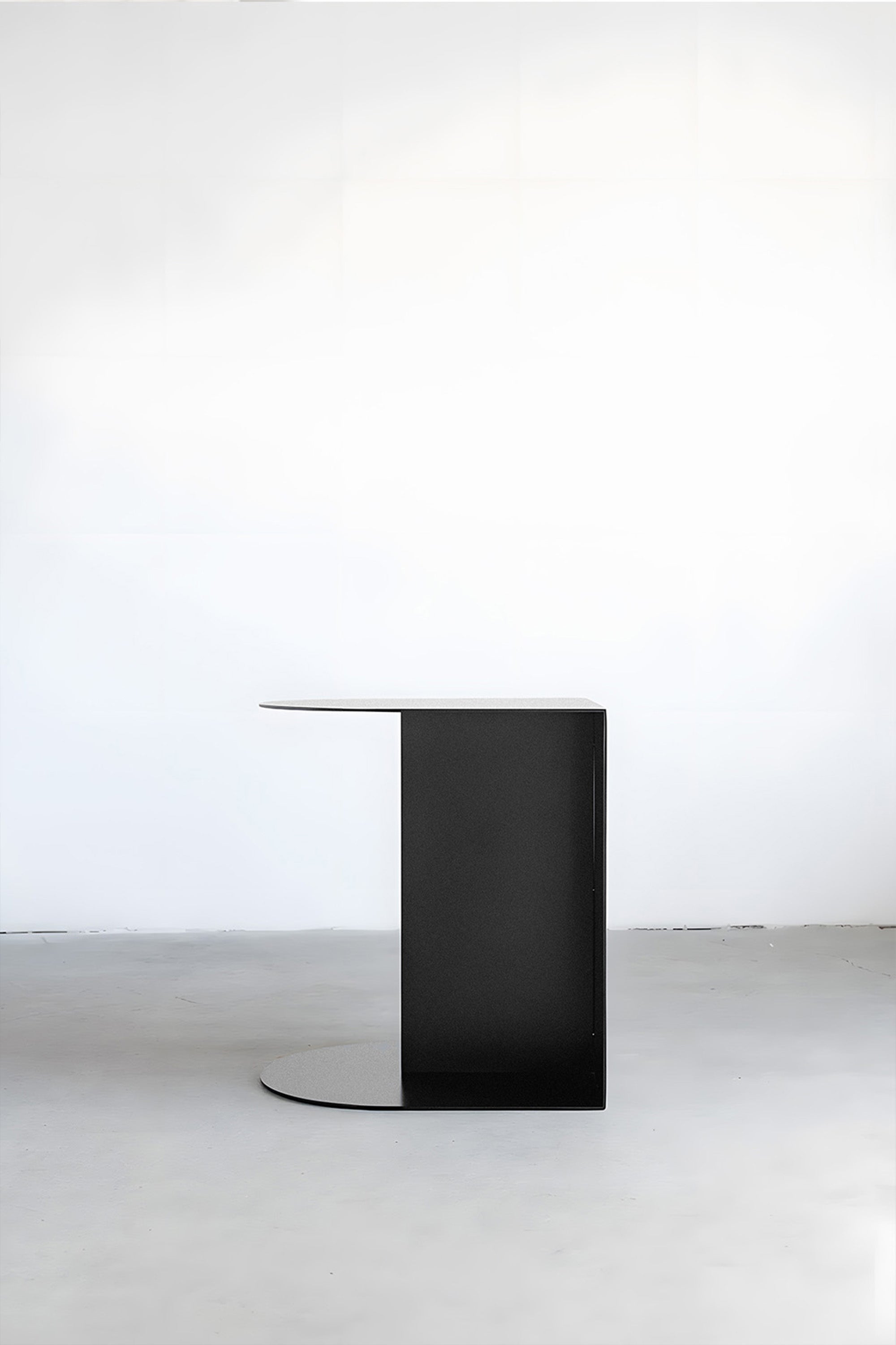 MİNİMALİST METAL SEHPA