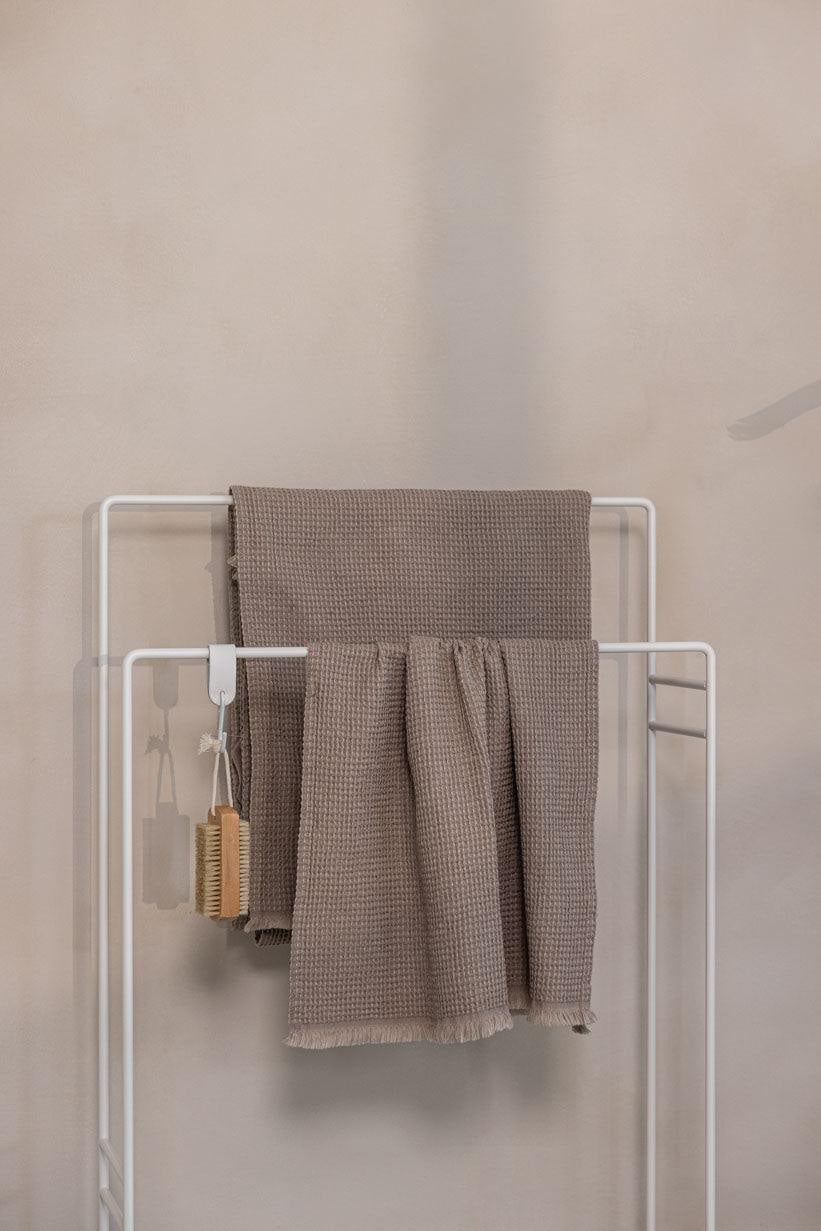 METAL AYAKLI HAVLU ASKILIĞI