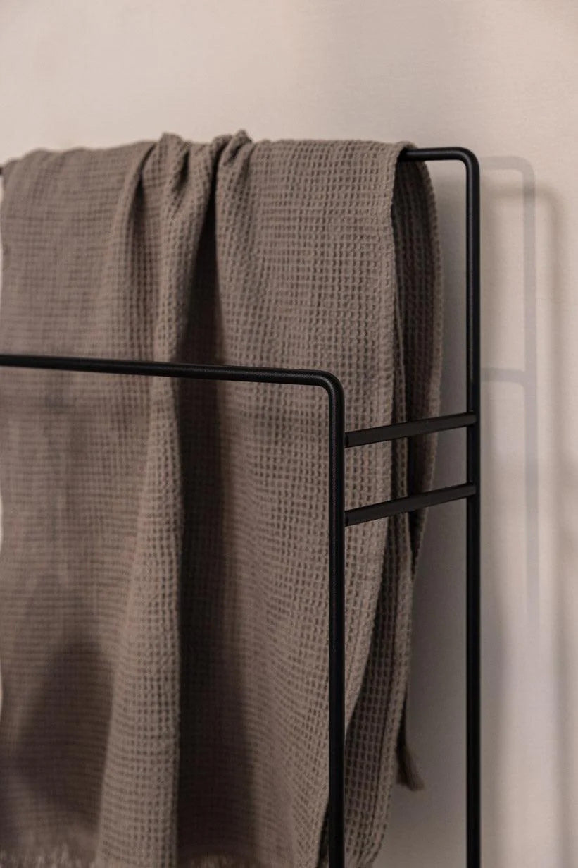 METAL AYAKLI HAVLU ASKILIĞI