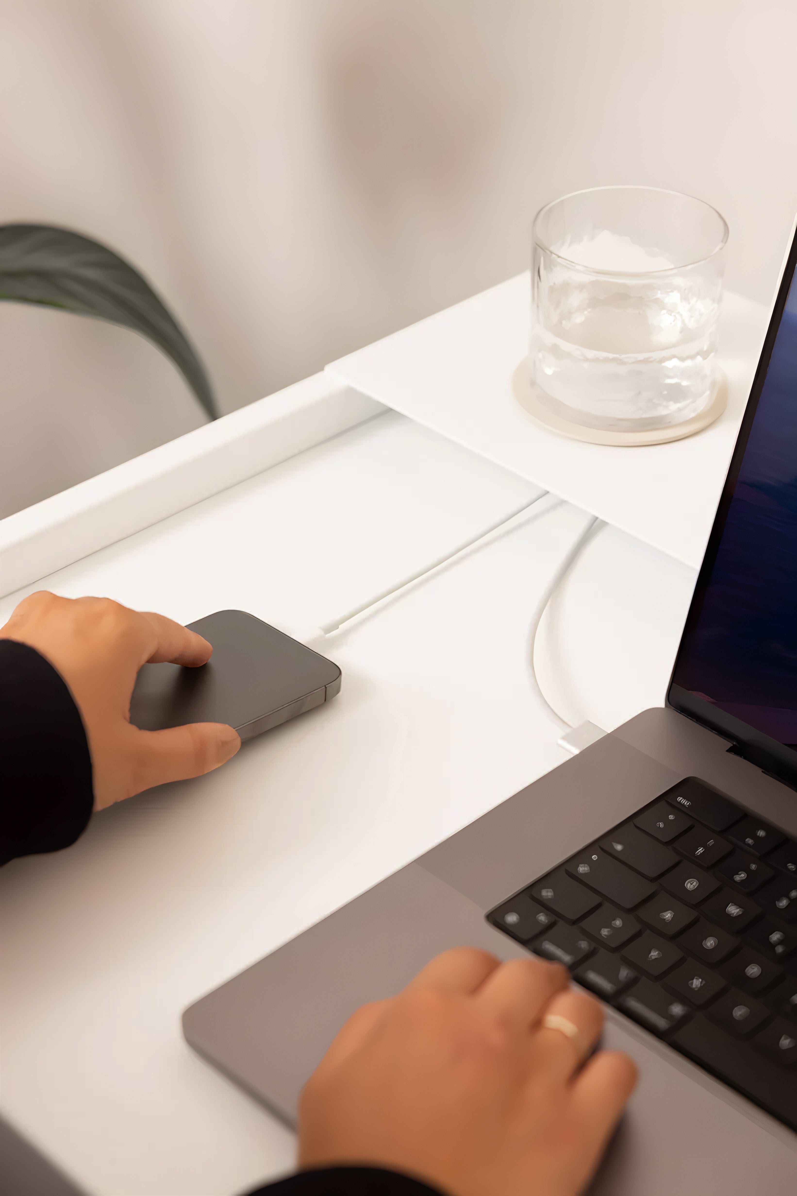 KATI ÇELİK ÇALIŞMA MASASI