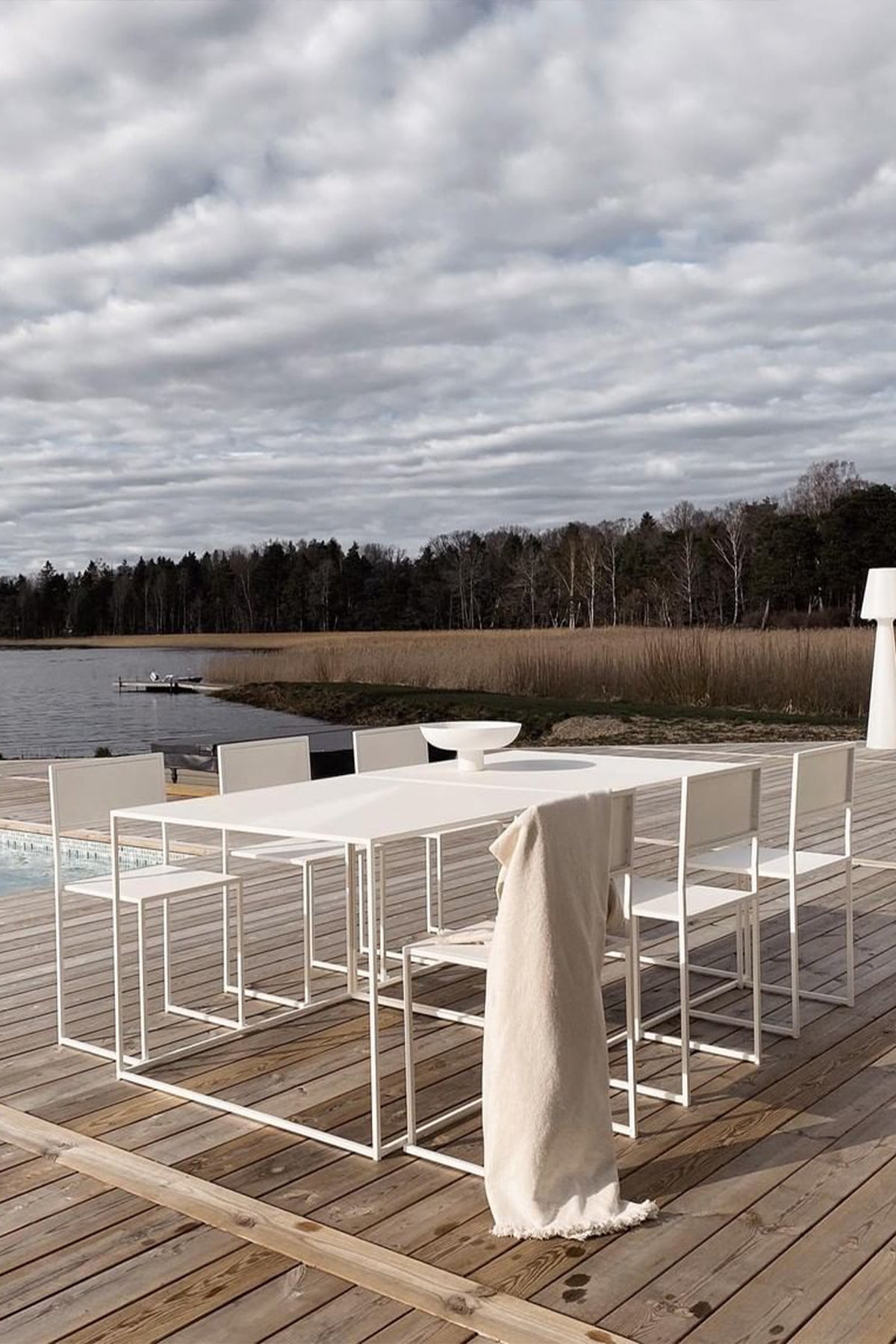 KATI ÇELİK YEMEK MASASI